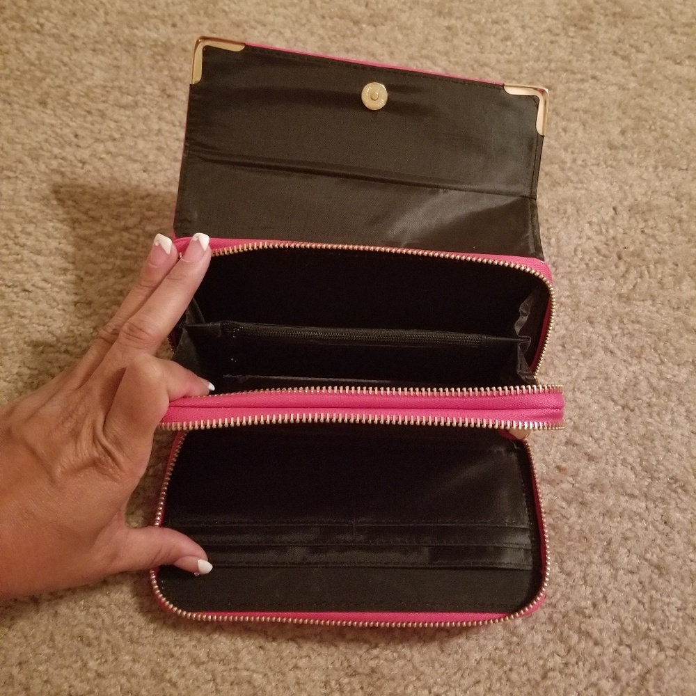 Wallet - Picture 2 of 2